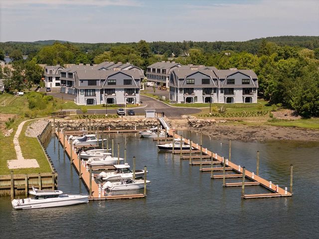 4 LITTLE BAY Drive, Dover, NH 03820