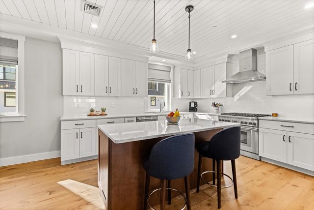 4 LITTLE BAY Drive, Dover, NH 03820