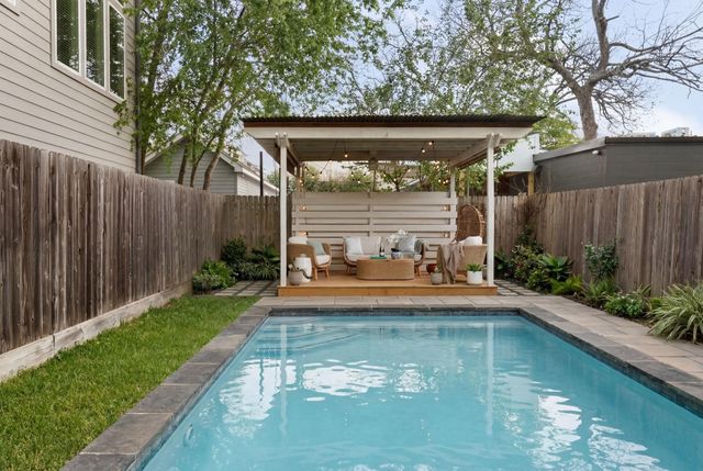 5733 Darling Street, Houston, TX 77007