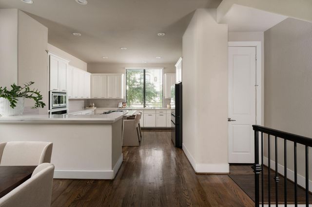 5733 Darling Street, Houston, TX 77007