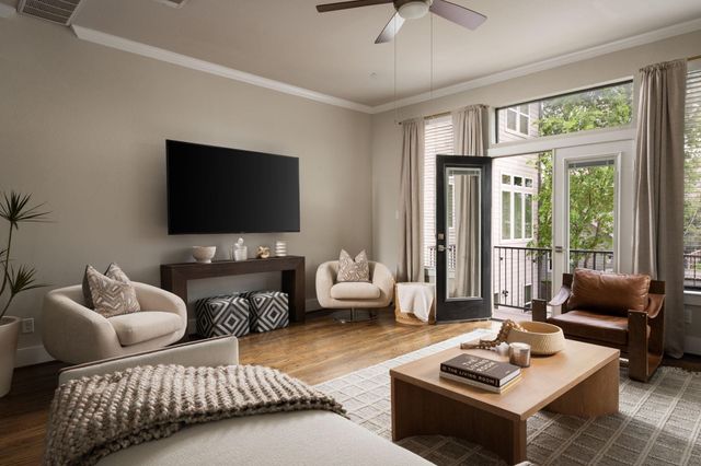 5733 Darling Street, Houston, TX 77007