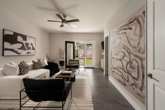 5733 Darling Street, Houston, TX 77007