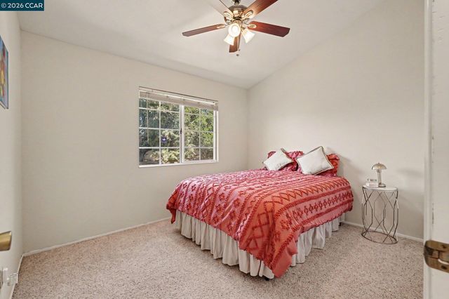 5251 Pebble Glen Dr, Concord, CA 94521