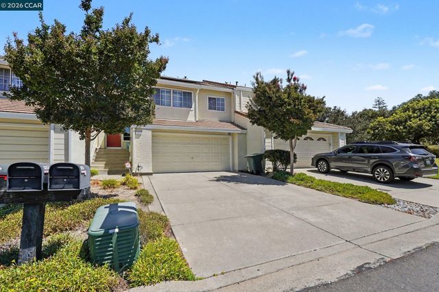 5251 Pebble Glen Dr, Concord, CA 94521
