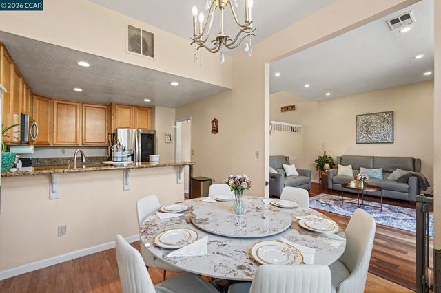 5251 Pebble Glen Dr, Concord, CA 94521