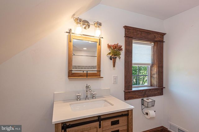 10850 CATHELL RD, Berlin, MD 21811