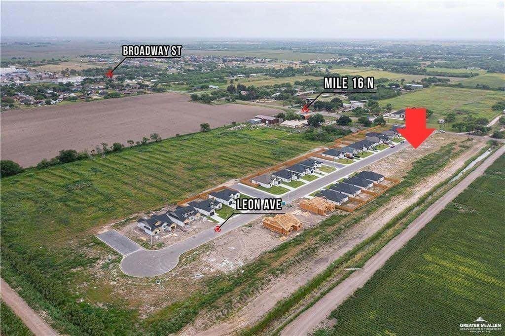 429 N Leon Avenue, Elsa, TX 78542