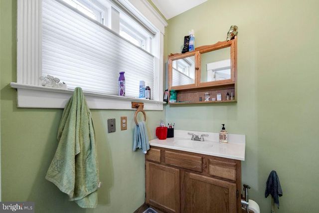 373 UPLAND WAY, Drexel Hill, PA 19026