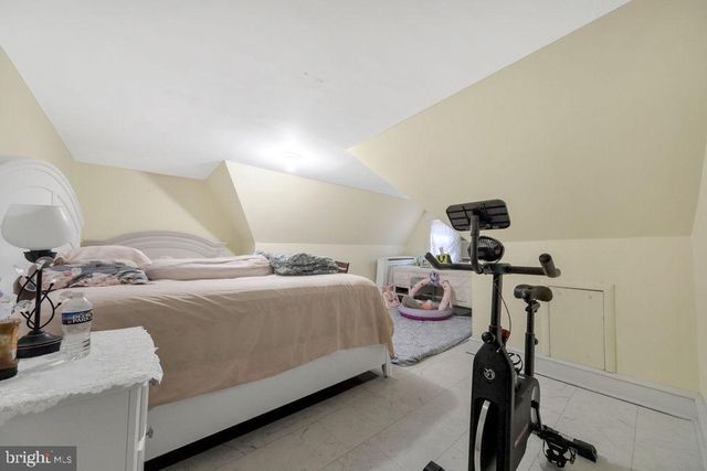373 UPLAND WAY, Drexel Hill, PA 19026