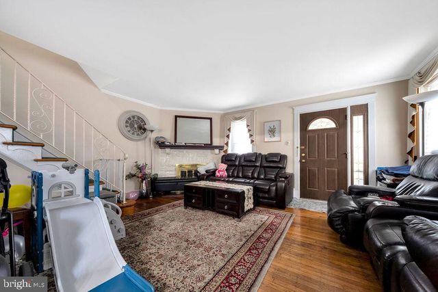 373 UPLAND WAY, Drexel Hill, PA 19026
