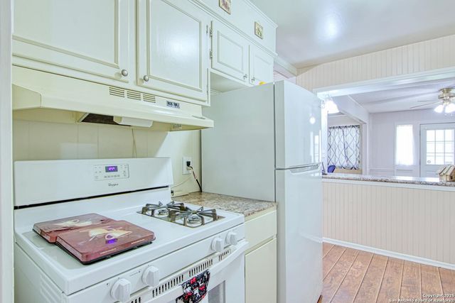 323 HATCHER AVE, San Antonio, TX 78223