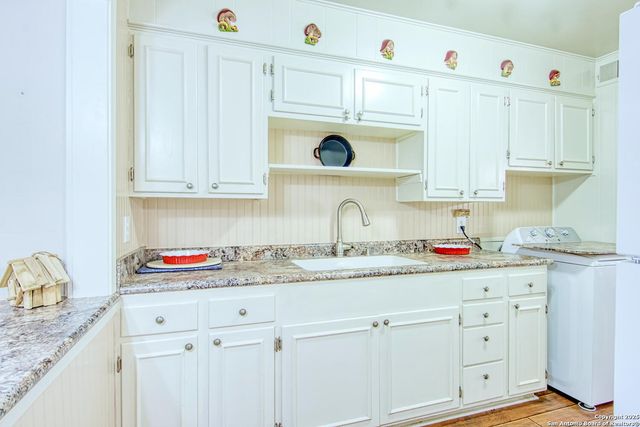 323 HATCHER AVE, San Antonio, TX 78223