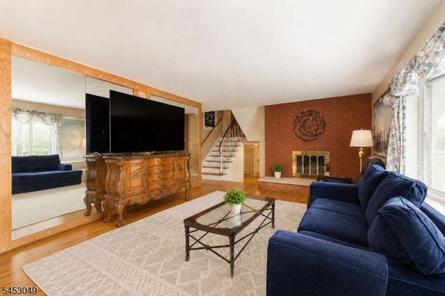 472 Summit Rd, Mountainside Boro, NJ 07092