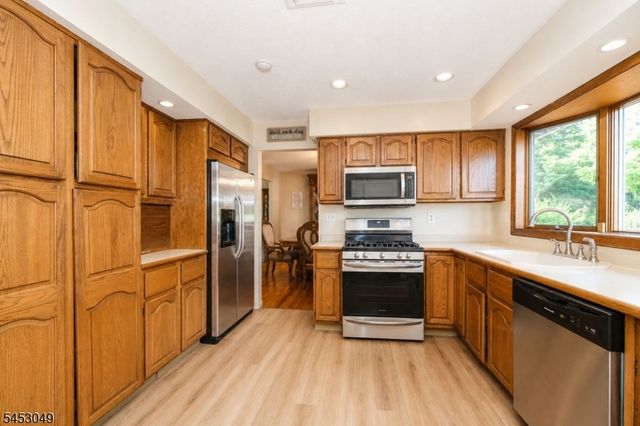 472 Summit Rd, Mountainside Boro, NJ 07092