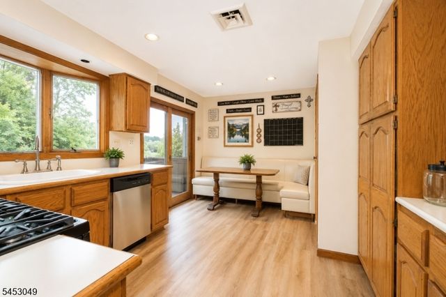 472 Summit Rd, Mountainside Boro, NJ 07092