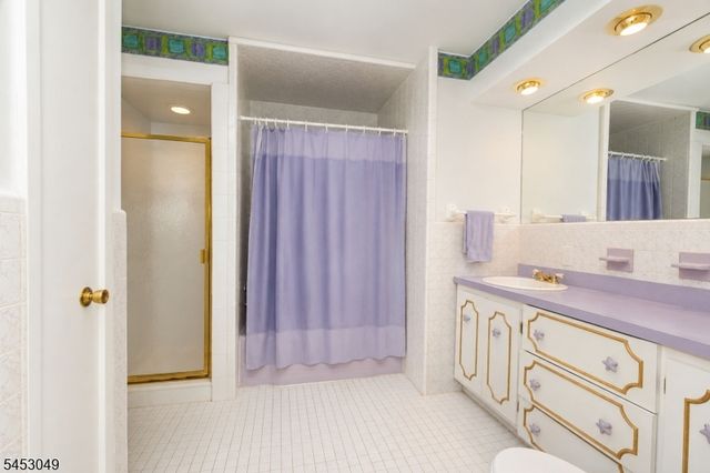472 Summit Rd, Mountainside Boro, NJ 07092