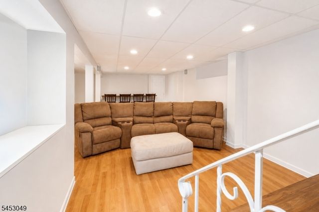 472 Summit Rd, Mountainside Boro, NJ 07092