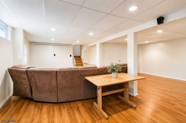 472 Summit Rd, Mountainside Boro, NJ 07092