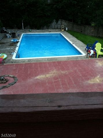 472 Summit Rd, Mountainside Boro, NJ 07092