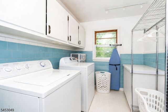472 Summit Rd, Mountainside Boro, NJ 07092