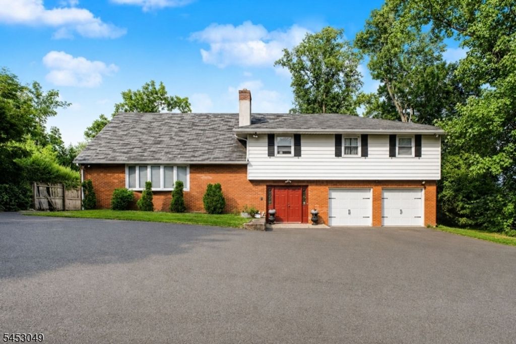 472 Summit Rd, Mountainside Boro, NJ 07092