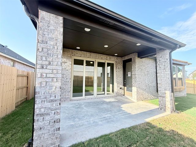 18130 Sunlit Oasis Drive, Webster, TX 77598