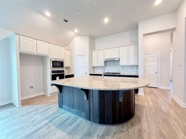 18130 Sunlit Oasis Drive, Webster, TX 77598