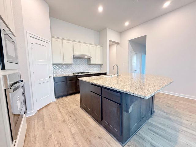 18130 Sunlit Oasis Drive, Webster, TX 77598
