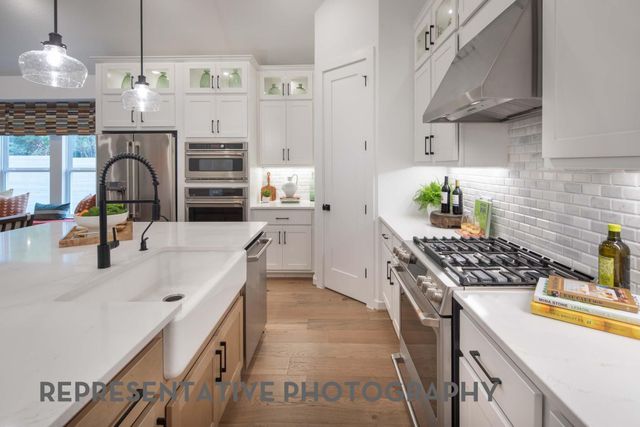 18130 Sunlit Oasis Drive, Webster, TX 77598