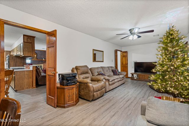 3165 W Star Landing Road, Nesbit, MS 38651