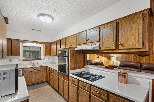 3165 W Star Landing Road, Nesbit, MS 38651