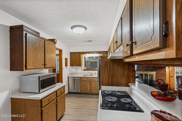 3165 W Star Landing Road, Nesbit, MS 38651