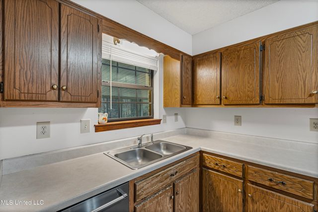 3165 W Star Landing Road, Nesbit, MS 38651