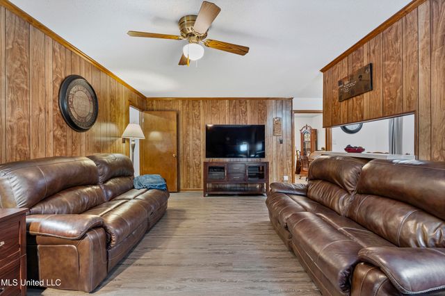 3165 W Star Landing Road, Nesbit, MS 38651