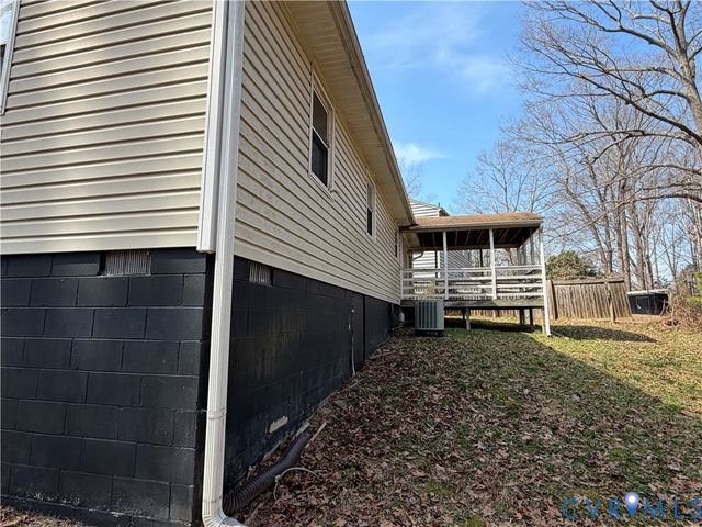 3041 Clintwood Rd, Chesterfield, VA 23112