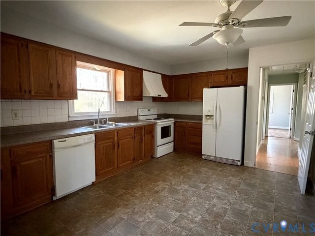 3041 Clintwood Rd, Chesterfield, VA 23112