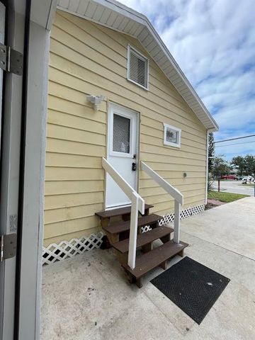 901 WOODLAWN STREET, Clearwater, FL 33756