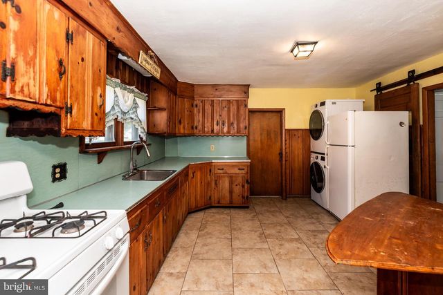 933 MAIN, Port Norris, NJ 08349