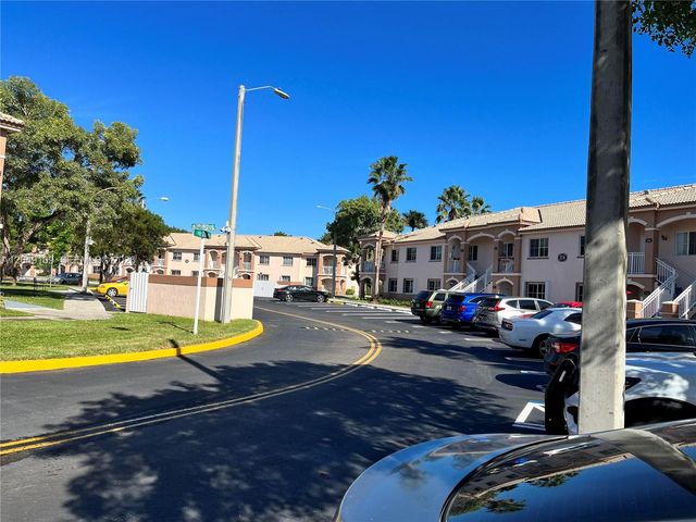 1261 SE 27th St 104, Homestead, FL 33035