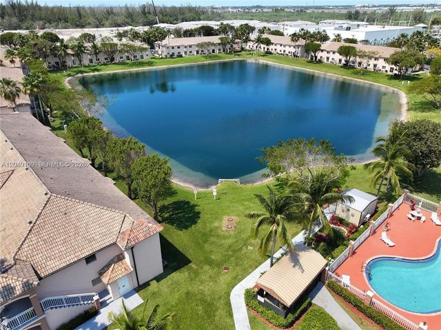 1261 SE 27th St 104, Homestead, FL 33035