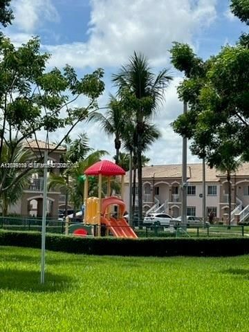 1261 SE 27th St 104, Homestead, FL 33035