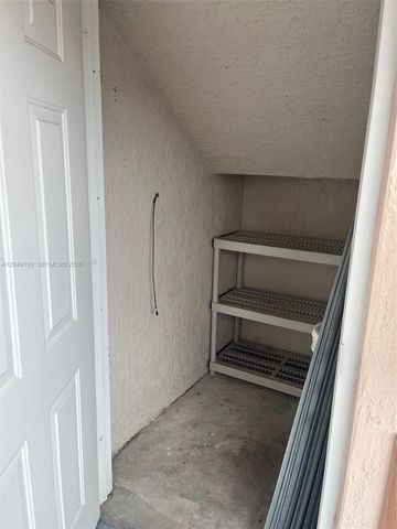 1261 SE 27th St 104, Homestead, FL 33035