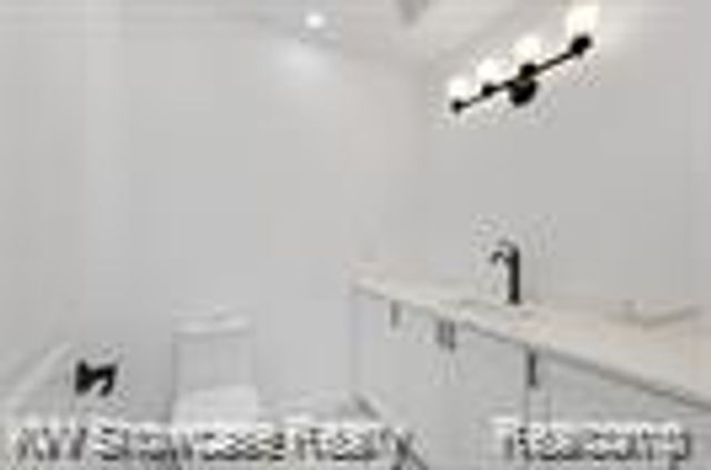 5245 BUELL Drive, Commerce Charter Township, MI 48382