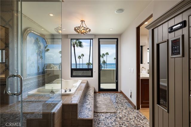2901 Ocean Boulevard, Corona Del Mar, CA 92625