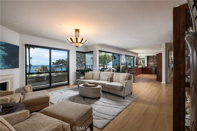 2901 Ocean Boulevard, Corona Del Mar, CA 92625