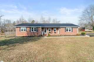 214 Lakeview Terrace, Simpsonville, SC 29681