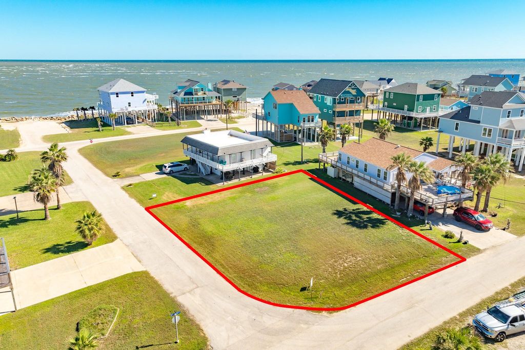13026 Buccaneer Parkway, Freeport, TX 77541