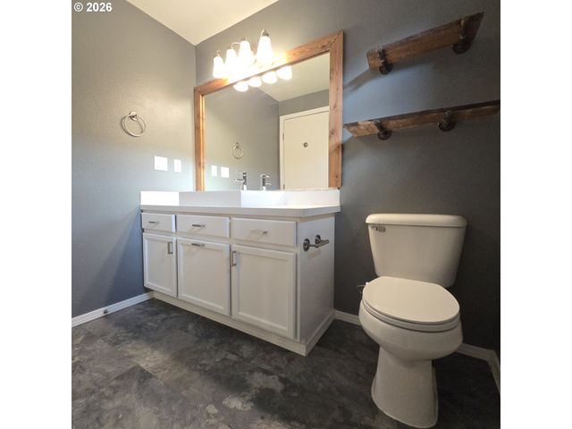 8550 N ALLEGHENY Ave, Portland, OR 97203