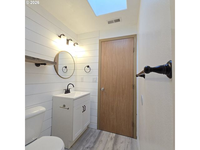 8550 N ALLEGHENY Ave, Portland, OR 97203