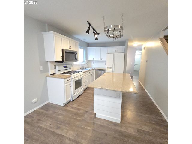 8550 N ALLEGHENY Ave, Portland, OR 97203